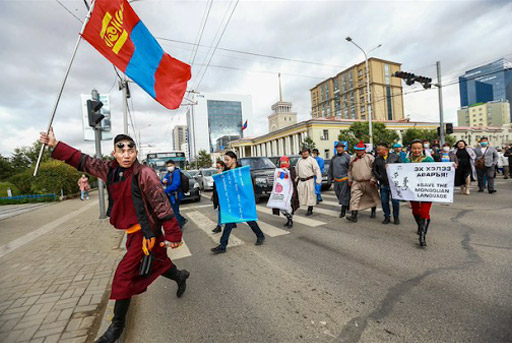 Mongolian Language Being Phased Out in Southern Mongolia